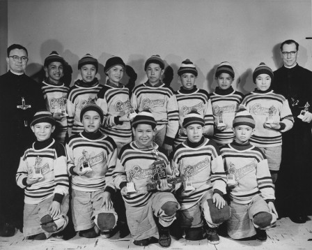 Indian Residential School hockey team.jpg, mai 2024 Indian Residential School hockey team.jpg, mai 2024